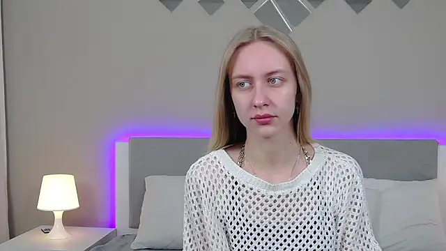 Snapshot of RachaelCute chatting on February 26, 7:19 am RachaelCute online show from February 26, 7:19 am