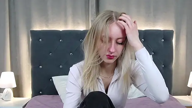 RachaelCute online show from April 23, 4:19 am