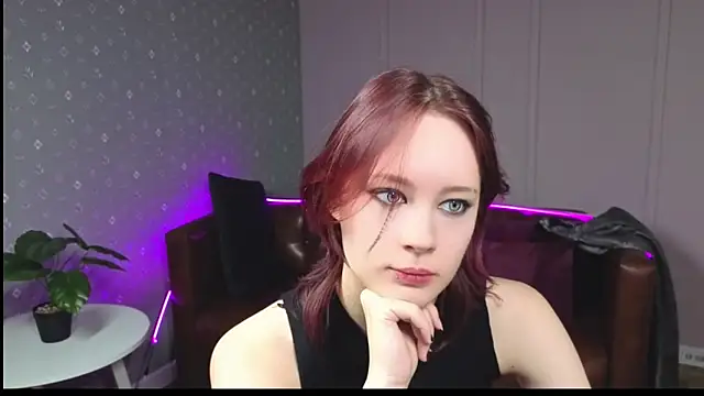 Annie Way online show from December 19, 8:27 am