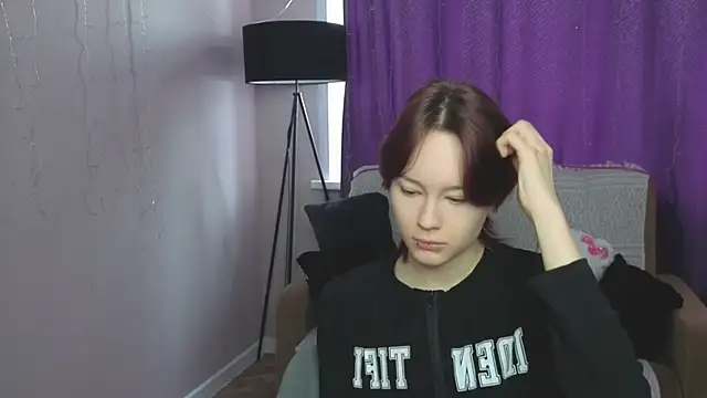 Annie Way online show from February 26, 4:45 am