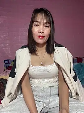 Snapshot of Soursop-op chatting on February 20, 7:27 pm Soursop-op online show from February 20, 7:27 pm