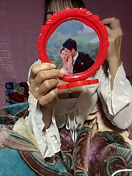 Snapshot of Soursop-op chatting on February 19, 6:27 pm Soursop-op online show from February 19, 6:27 pm