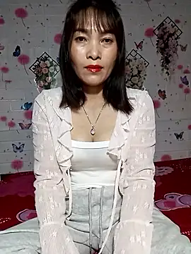 Snapshot of Soursop-op chatting on March 3, 4:14 pm Soursop-op online show from March 3, 4:14 pm