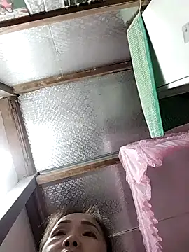 Feeling-hot online show from December 15, 8:25 pm