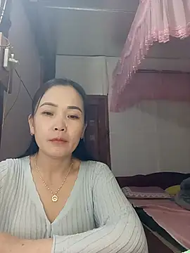 Feeling-hot online show from February 22, 1:52 am