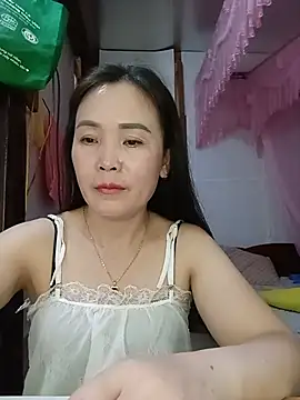 Feeling-hot online show from May 22, 2:15 pm