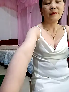 Feeling-hot online show from May 16, 2:27 pm