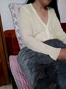 Feeling-hot online show from March 20, 10:00 pm