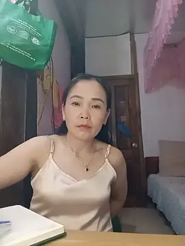 Feeling-hot online show from May 21, 1:52 pm