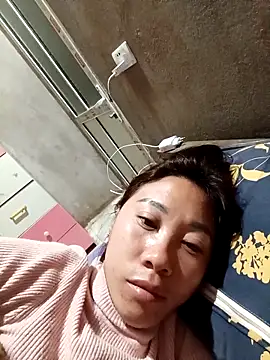 Snapshot of -Chua-90 chatting on February 6, 9:33 pm -Chua-90 online show from February 6, 9:33 pm