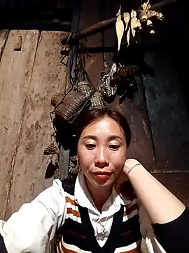 Snapshot of -Chua-90 chatting on February 9, 11:30 am -Chua-90 online show from February 9, 11:30 am