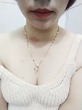 Swan-white123 online show from February 23, 1:18 am