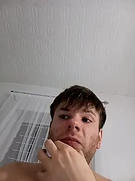 Snapshot of bigdickwantpussy chatting on November 15, 5:55 am bigdickwantpussy online show from November 15, 5:55 am