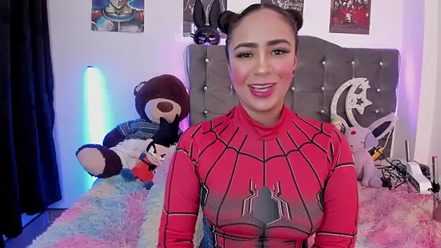 lunabritton1 online show from December 18, 4:17 am