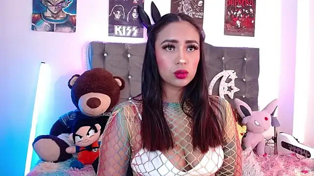 lunabritton1 online show from February 25, 3:29 am