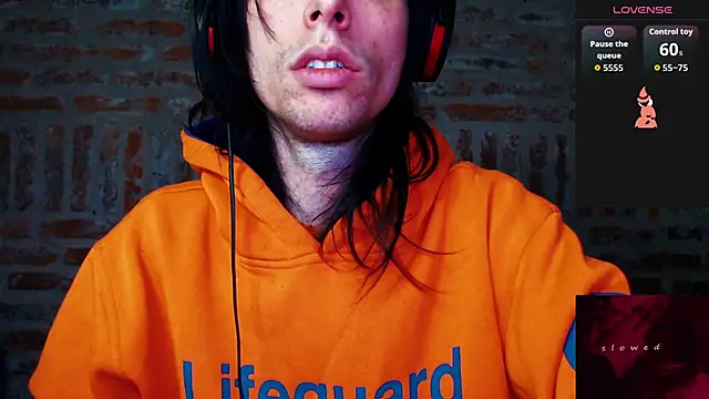 CaramelToy online show from January 11, 9:00 pm