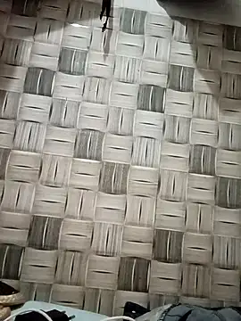 thuy-kieu online show from February 24, 9:26 pm