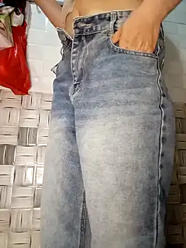 thuy-kieu online show from February 2, 8:41 pm