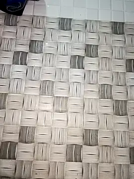 thuy-kieu online show from March 5, 9:11 pm