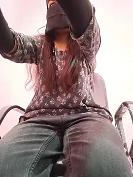 Iamyourdarling online show from November 20, 5:30 am