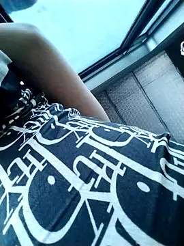 m-mbae online show from April 4, 2:18 am