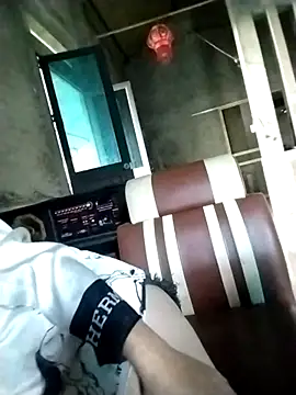 m-mbae online show from November 28, 8:25 am