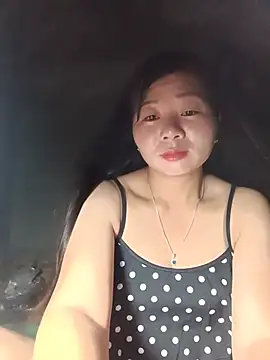Snapshot of vangkt-cute chatting on July 11, 7:47 pm vangkt-cute online show from July 11, 7:47 pm