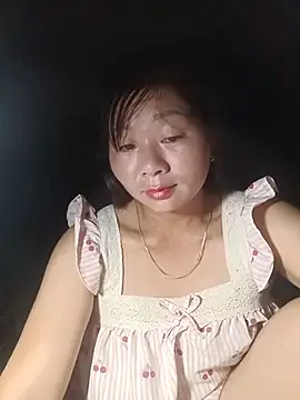 Snapshot of vangkt-cute chatting on July 9, 8:08 pm vangkt-cute online show from July 9, 8:08 pm
