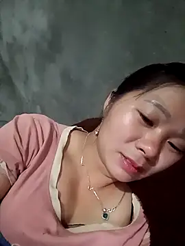 Snapshot of vangkt-cute chatting on February 25, 6:46 am vangkt-cute online show from February 25, 6:46 am