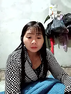 Snapshot of vangkt-cute chatting on December 20, 10:51 am vangkt-cute online show from December 20, 10:51 am