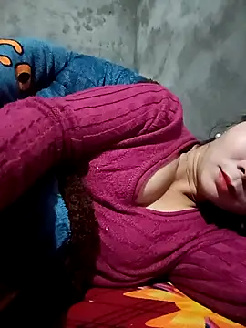 Snapshot of vangkt-cute chatting on January 5, 7:06 pm vangkt-cute online show from January 5, 7:06 pm