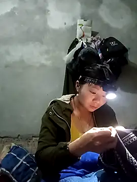 Snapshot of vangkt-cute chatting on December 16, 2:16 am vangkt-cute online show from December 16, 2:16 am