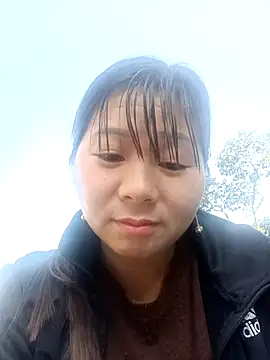 Snapshot of vangkt-cute chatting on February 21, 8:16 am vangkt-cute online show from February 21, 8:16 am