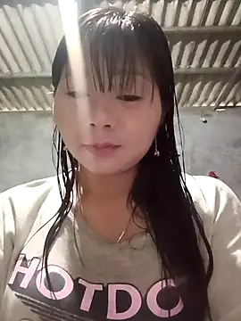 Snapshot of vangkt-cute chatting on February 24, 6:36 am vangkt-cute online show from February 24, 6:36 am