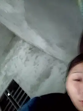 Snapshot of vangkt-cute chatting on January 15, 3:10 am vangkt-cute online show from January 15, 3:10 am