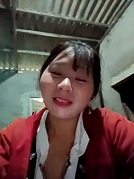 Snapshot of vangkt-cute chatting on February 4, 8:09 am vangkt-cute online show from February 4, 8:09 am