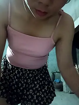 vangkt-cute online show from April 17, 8:55 pm