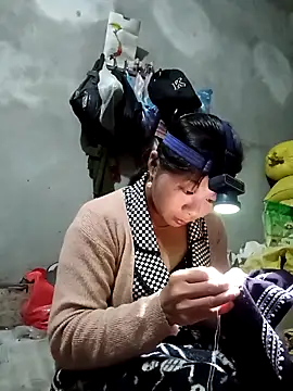 Snapshot of vangkt-cute chatting on November 29, 7:03 pm vangkt-cute online show from November 29, 7:03 pm