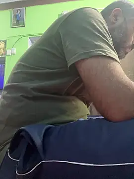 Snapshot of arjunforyou4 chatting on December 15, 8:53 am arjunforyou4 online show from December 15, 8:53 am