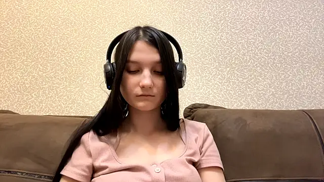 AurorAurora online show from January 19, 9:13 am