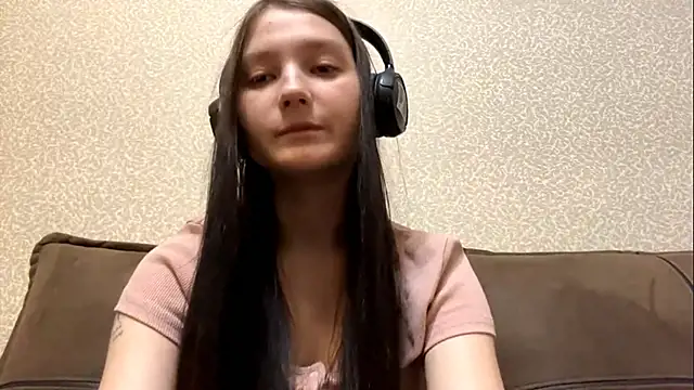 AurorAurora online show from November 14, 8:29 am