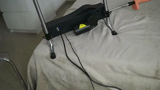 AprilHadid online show from May 11, 6:49 pm