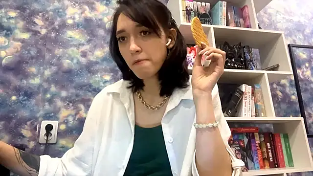 Snapshot of JamieRosten chatting on November 10, 12:32 pm JamieRosten online show from November 10, 12:32 pm