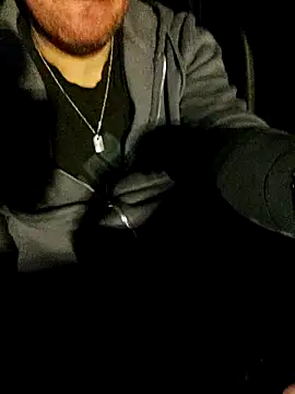 Snapshot of Nousdeux21 chatting on February 19, 8:06 pm Nousdeux21 online show from February 19, 8:06 pm