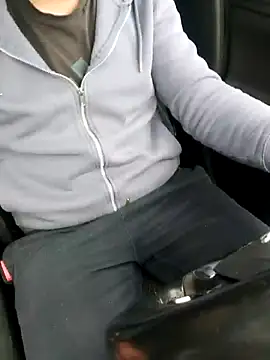 Snapshot of Nousdeux21 chatting on February 18, 2:35 pm Nousdeux21 online show from February 18, 2:35 pm