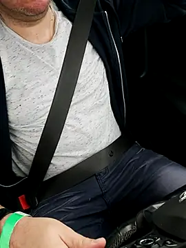 Snapshot of Nousdeux21 chatting on March 9, 3:15 pm Nousdeux21 online show from March 9, 3:15 pm