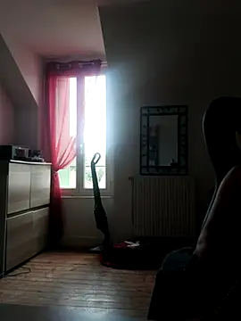 Snapshot of Nousdeux21 chatting on February 22, 11:23 am Nousdeux21 online show from February 22, 11:23 am