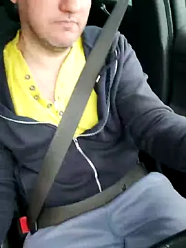 Snapshot of Nousdeux21 chatting on March 16, 4:32 pm Nousdeux21 online show from March 16, 4:32 pm