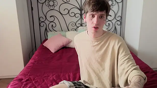 Danny loves Mary online show from May 9, 2:04 am