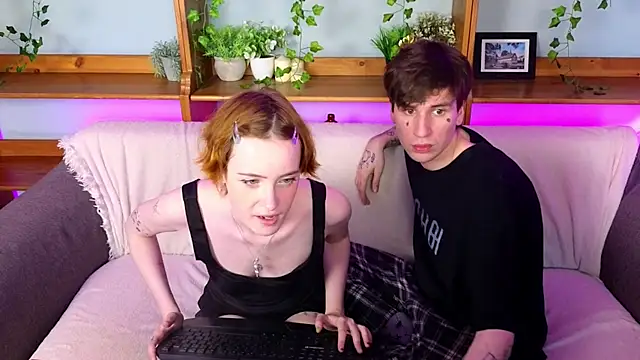 Danny loves Mary online show from May 31, 2:39 am